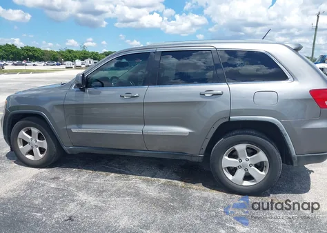 2011 Jeep Grand Cherokee Laredo z USA, uszkodzony, nr VIN 1J4RR4GG2BC656686